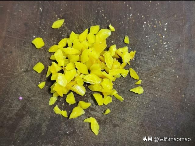 柱侯酱一般炒什么菜用，花生酱、柱侯酱、海鲜酱怎样炒才味道好