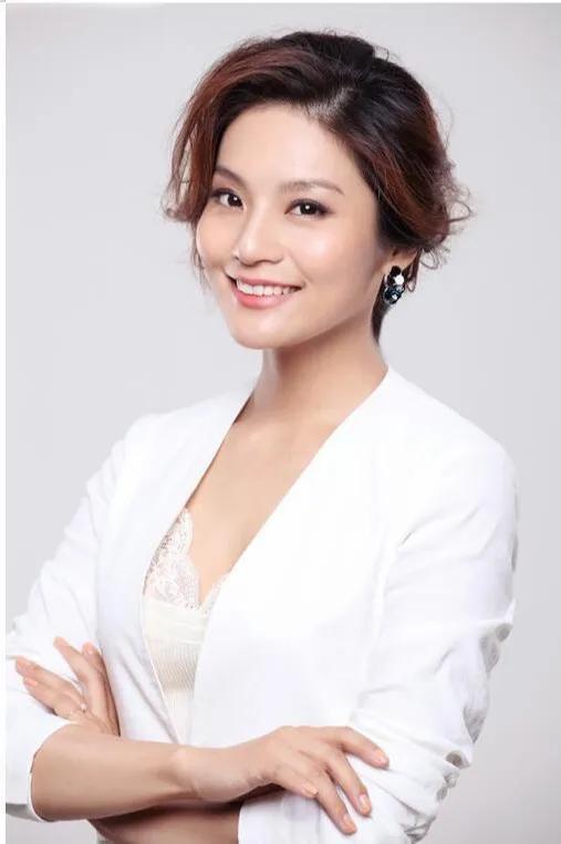 孟盛楠老公:央视主持人董卿和孟盛楠，你更喜欢谁？为什么？