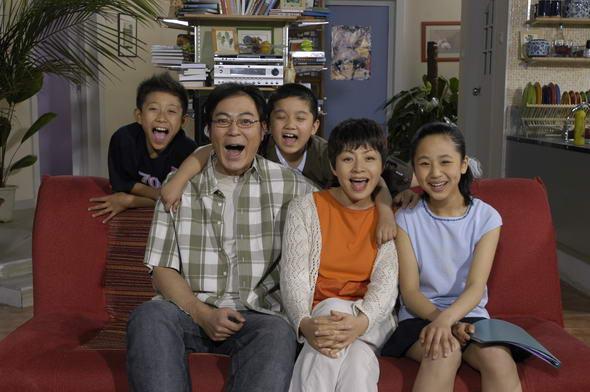 姜由美:你觉得《搞笑一家人》剧中的家庭怎样