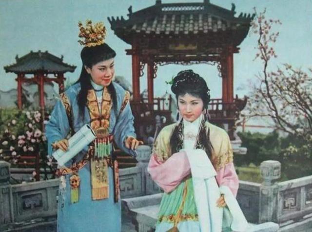 郑秀珍版东方不败:如何看待电影/电视剧原著魔改
