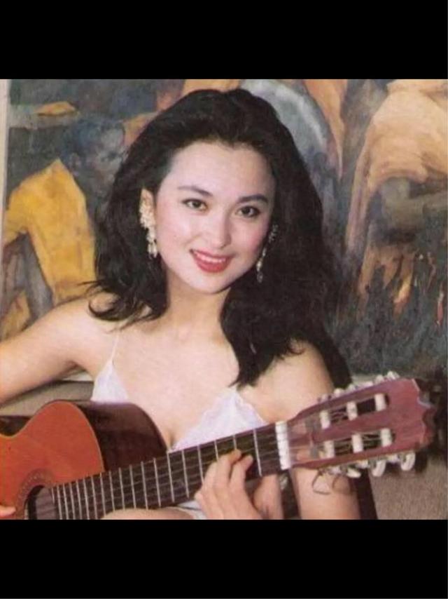 河珠熙:谁有李弼模的资料给发点最好有照片？