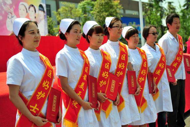 一名护士辞职后能做些什么相关工作了,最好不上夜班,夜班上怕了？