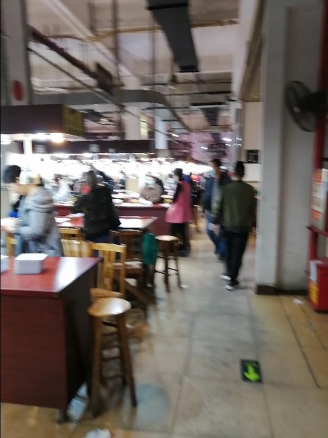 直播间卖的翡翠是真的吗,直播间卖翡翠和赌石的套路都有哪些？