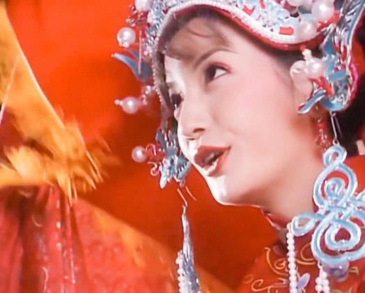 新还珠格格知画:在《还珠格格》中，知画加入后，小燕子到底算妻还是妾？