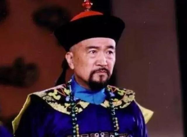 纪晓岚的老婆是谁:刘墉与纪晓岚是同一时期的人吗，哪个厉害些？