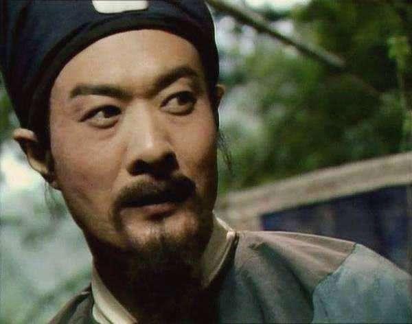 《红楼梦》中贾雨村在葫芦僧断葫芦案中遇到自己大恩人甄士隐的女儿英莲,为什么不解救？