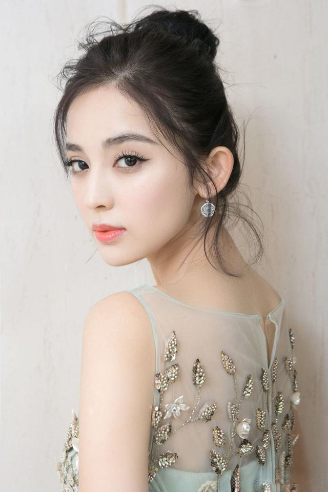 孙艺洲演过的电视剧:古力娜扎、迪丽热巴各自主演的电视剧有哪些？