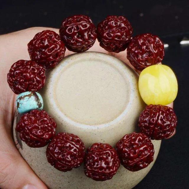 鸡母珠:哪些毒文玩是绝对不能买的