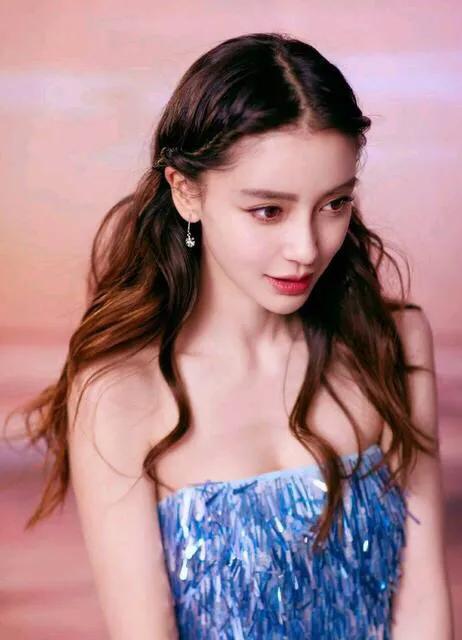 baby现身医院就医:Angelababy到底整容没