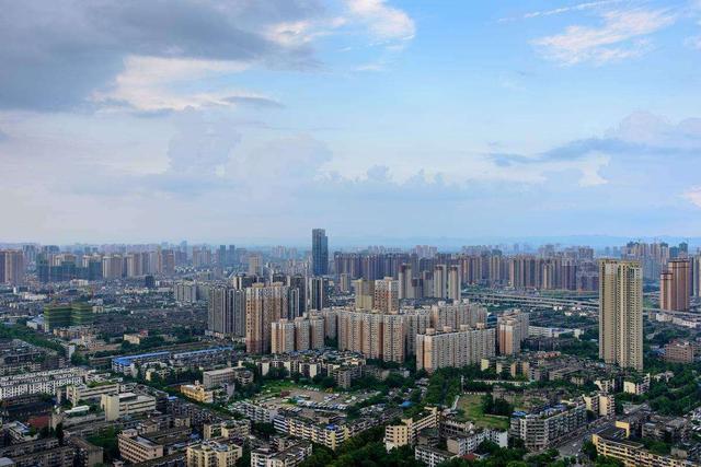 千万不要买小三房,单身女孩买单间还是存钱买大房好？