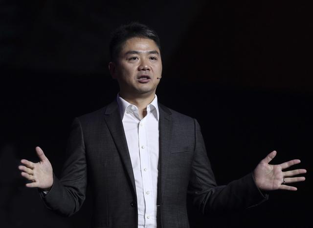 三个人成立一个公司,分别占股33%怎么才能相互制约？