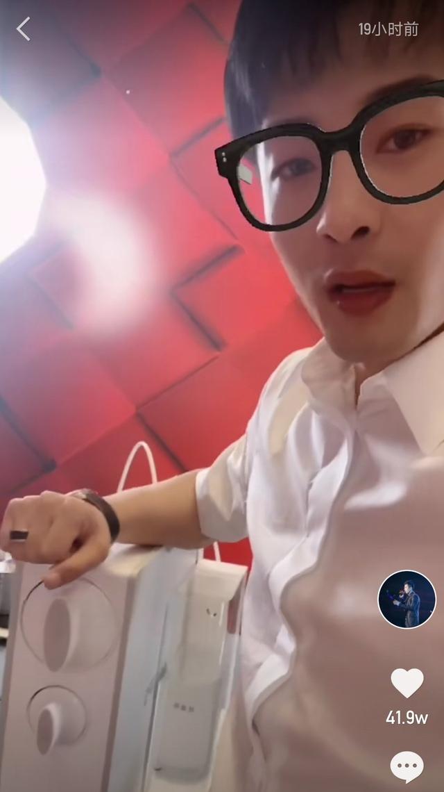 快手一姐老公是谁:辛巴今天带货，能破十亿吗打出你的评论