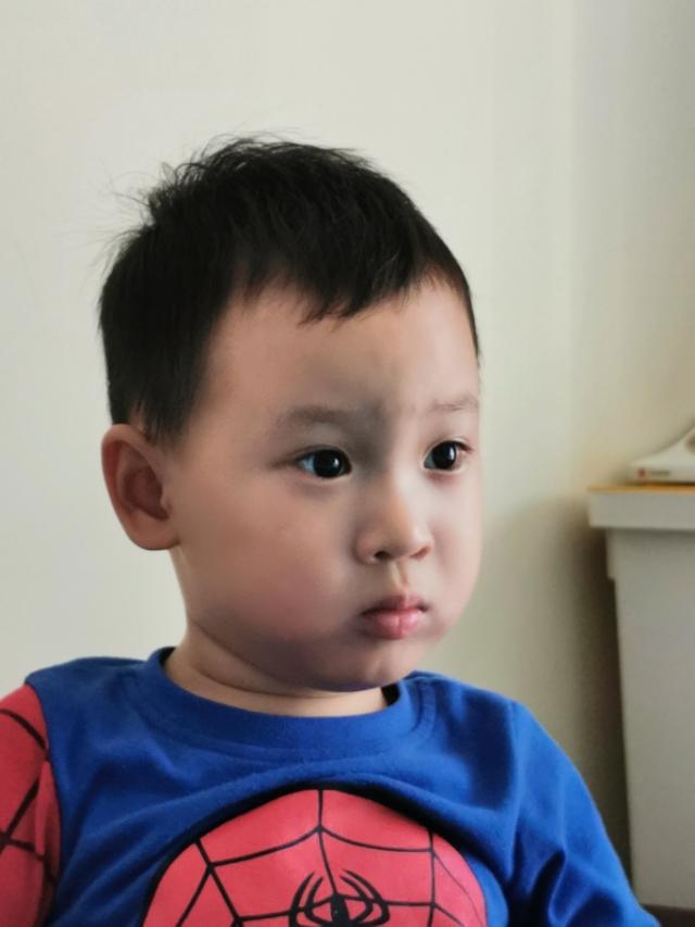 研究表明幼儿看电视是单方面输出,对孩子没好处,可是现在网课能学到知识,这矛盾吗？能否解答一下？