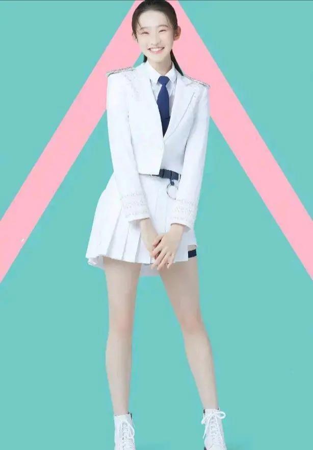 模特张馨文:综艺《创造营2020》第五期中，你认为哪组表演最佳？