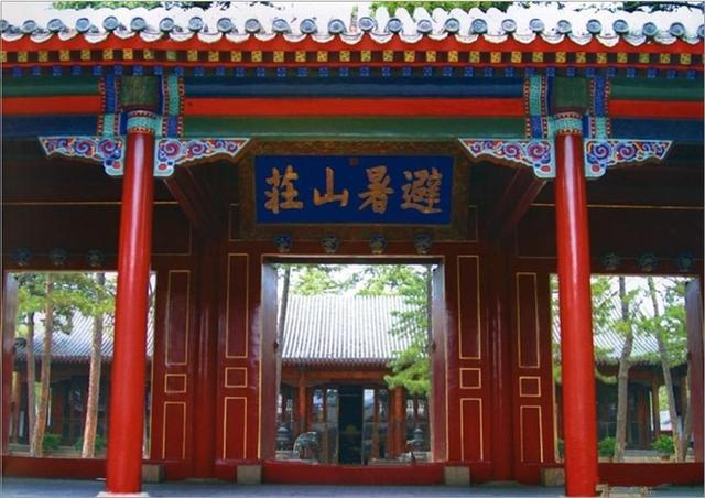 嘉庆皇帝简介:嘉庆皇帝死于雷劈还是有其他原因？