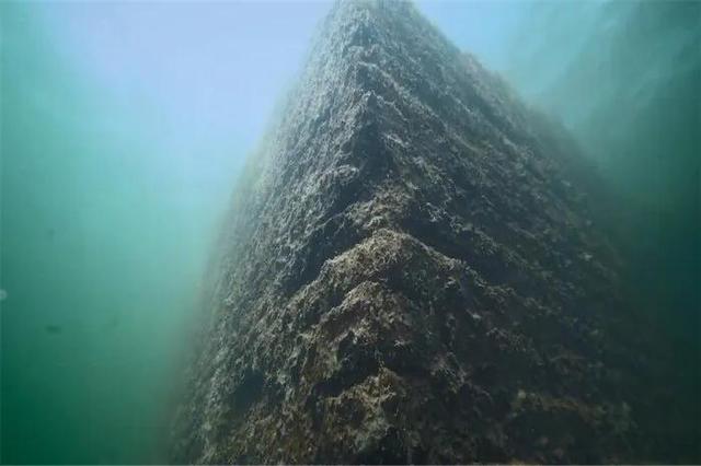 海底金字塔:抚仙湖海底发现金字塔，附近区域磁场异常，它隐藏什么秘密？
