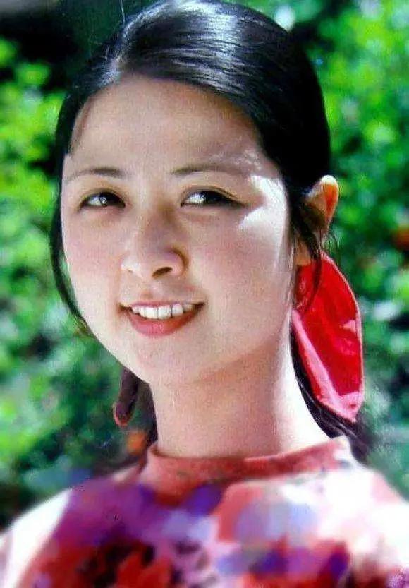 87红楼梦演员重聚:87版红楼中的尤二姐的张明明，为何不愿意参加红楼30年聚首