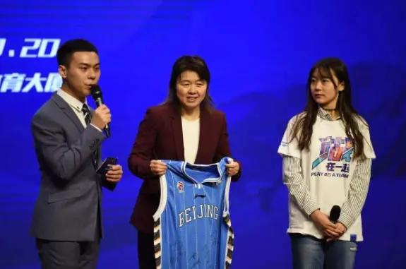 北京御林军:北京男篮穷途末路，教练雅尼斯未归，球队还能进入季后赛吗？