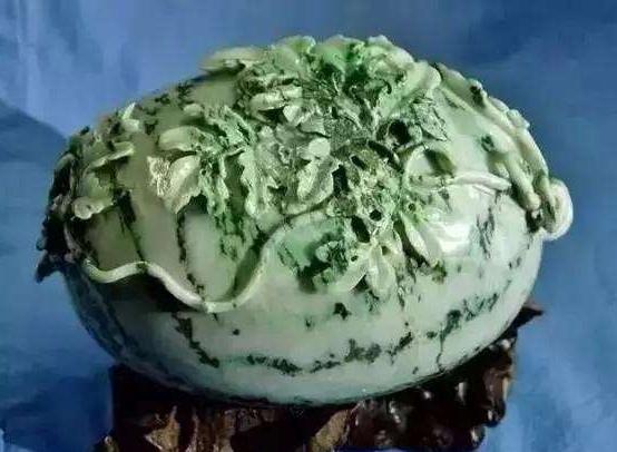 玉和翡翠的区别在哪里,玉和翡翠有区别么？哪个更有收藏价值？