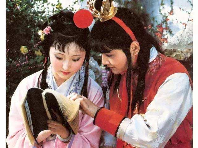 塔林托娅:现在电视剧这么多，你还会看十年前的剧吗？