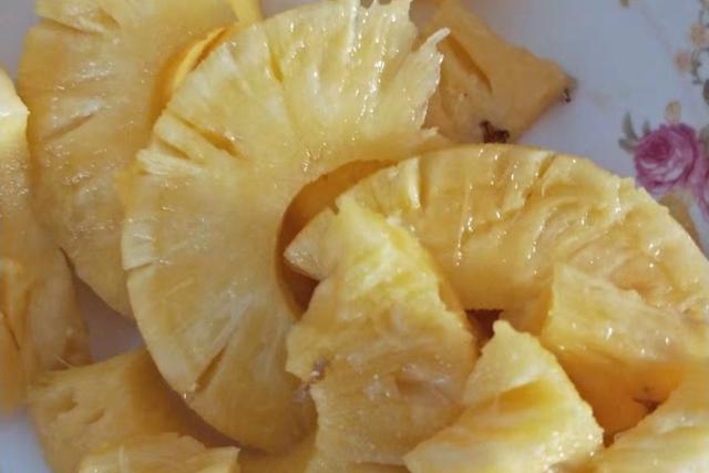 吃菠萝过敏怎么办，吃了菠萝后吃什么食物好？