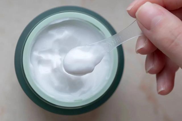 粱相宜:用什么牌子的睡眠面膜比较好呢我比较懒又不想用纸的面膜