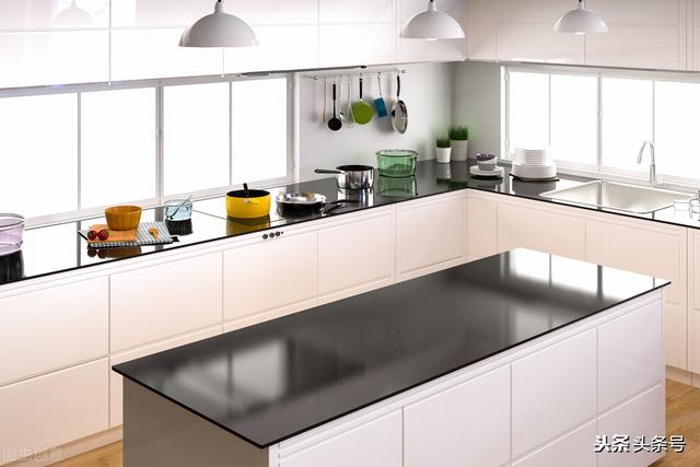 农村俗话"东厨贵人助,南灶财不入",为何认为灶台不能设在南边?