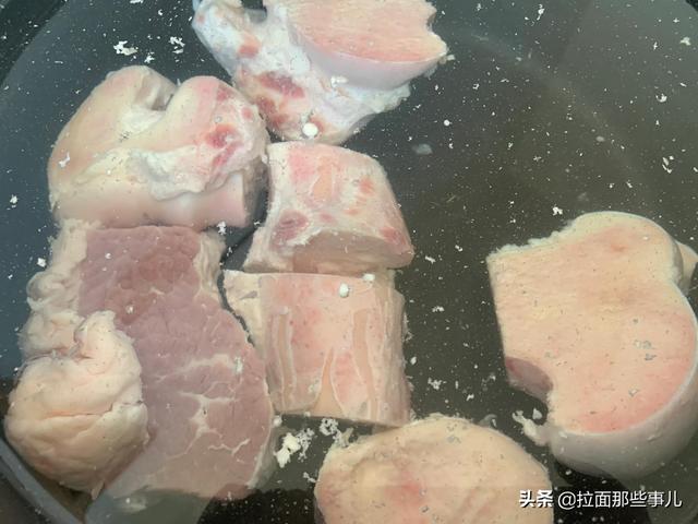 三白汤分别是哪三白，牛骨汤的做法和配料是什么