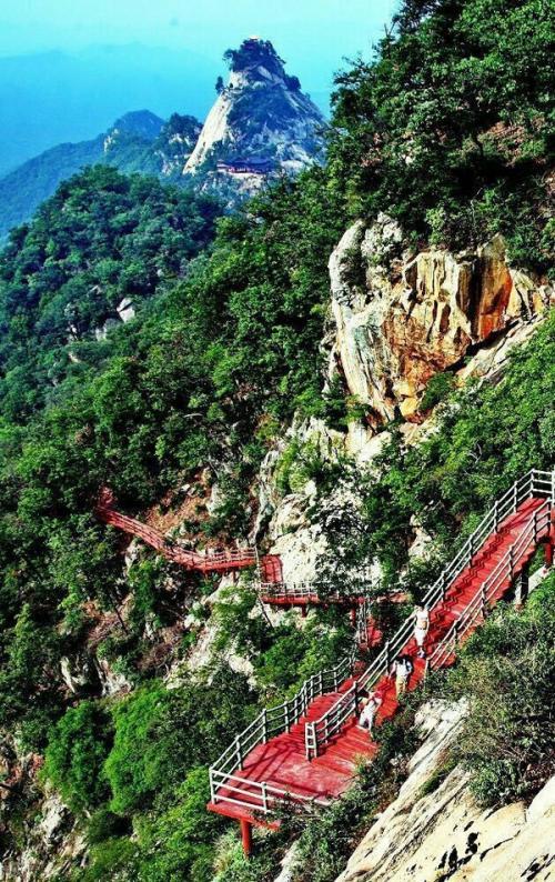 河南内乡的二龙山风景区值得去看看吗？