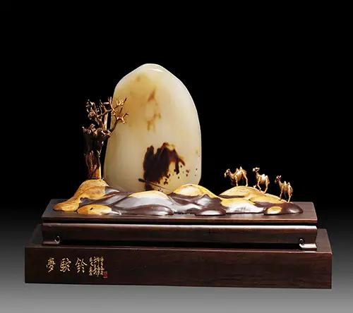 添足:添足成语 有人说座子比奇石贵，你如何看待这种现象？