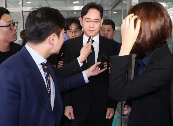 金雄鎔:再遭检方传唤，李在镕是否会增加罪名？