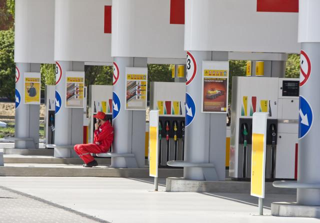 民营加油站为什么便宜，为何私营加油站不但油价便宜，还能免费洗车？油的质量有保证吗？