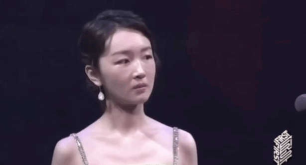 梁静老公:“国民媳妇”当众“卖惨”，中年女演员到底值不值得同情？