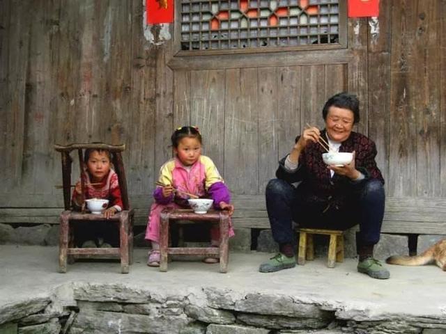 徐静蕾八卦:娱乐圈里有谁是张国荣谭咏麟的粉丝？