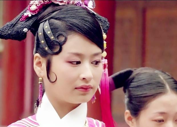 沈贵人:为什么《甄嬛传》余答应得宠后这么蛮横，甄嬛眉庄却谨小慎微呢？