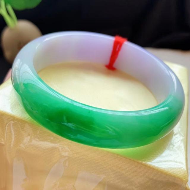 冰紫手镯一般都是什么价格,紫罗兰手镯现在大概是什么价格？