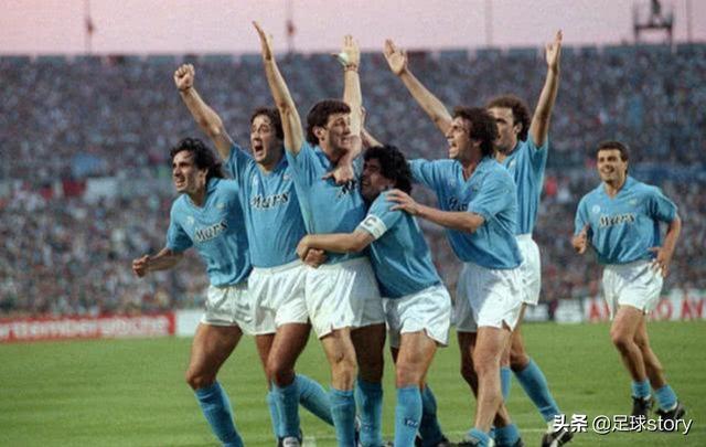 马拉多纳为什么被巴萨卖了后，就没豪门要，只能在小球会踢球？插图12