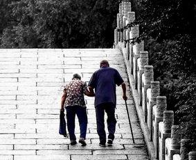 甜仇:王思聪恋情疑似曝光，女方为网红甜仇，你想说什么？