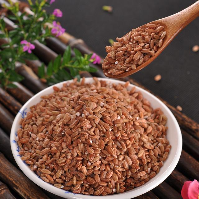 云南瑞丽市的紫米,玉溪市墨江的紫米,临沧市沧源的佤族旱地红米,红河