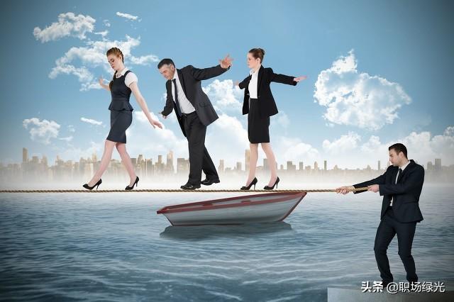 吴兰馨紫:空降去新公司担任部门经理，发现副职联合员工架空我，怎么办