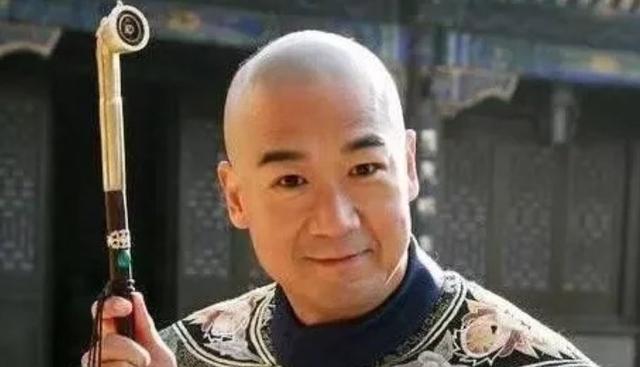 纪晓岚的老婆是谁:刘墉与纪晓岚是同一时期的人吗，哪个厉害些？