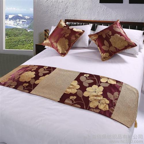 一人一床两枕是大忌,求解，酒店的房间放这么多枕头是干什么滴？