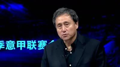 客观评价一下谁是目前最受欢迎且较为专业的足球解说员？