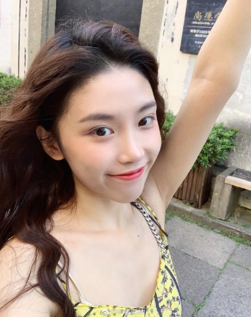 网红刘阳个人简介:网红阿沁、刘阳、半藏森林的混乱情事霸占热搜，你怎么看？