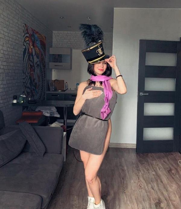 于小雨:花滑世锦赛，俄罗斯选手穿中文的战衣，与中国有什么特别的故事？