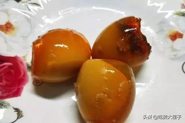 最简单的凉拌皮蛋豆腐,凉拌皮蛋豆腐的家常做法湘菜？