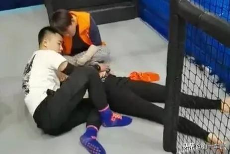 细伟真实事件详情:90后女研究生蹦床馆玩“人体炸弹”摔成完全性截瘫，怎么回事？