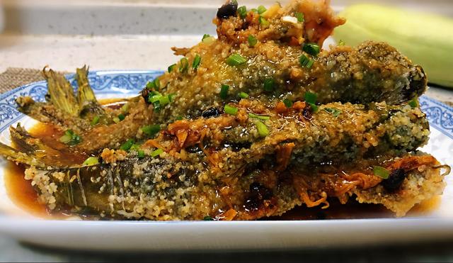 我想介绍一种比较特别的黄骨鱼的做法——粉蒸黄骨鱼.
