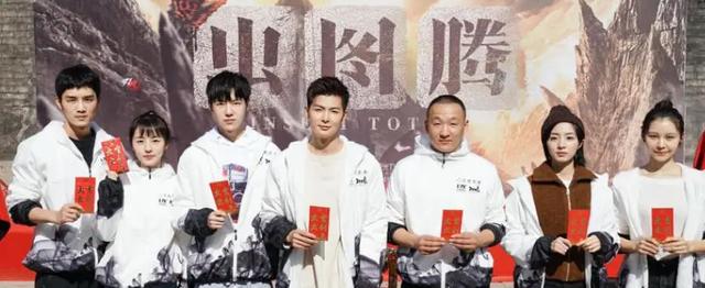 胡冰卿模仿徐璐:为什么说张铭恩徐璐胡冰卿的事与杨紫秦俊杰张雪迎的关系很相似？