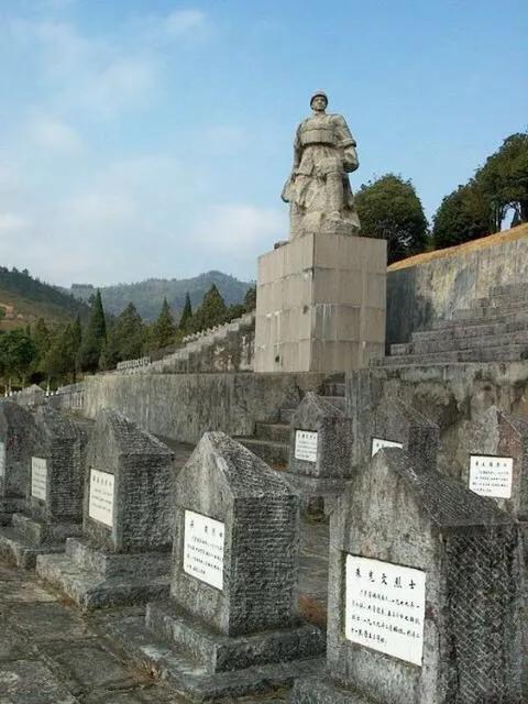 西塱骨灰楼灵异事件:有没有觉得同样是陵园，烈士陵园却一点不阴森？